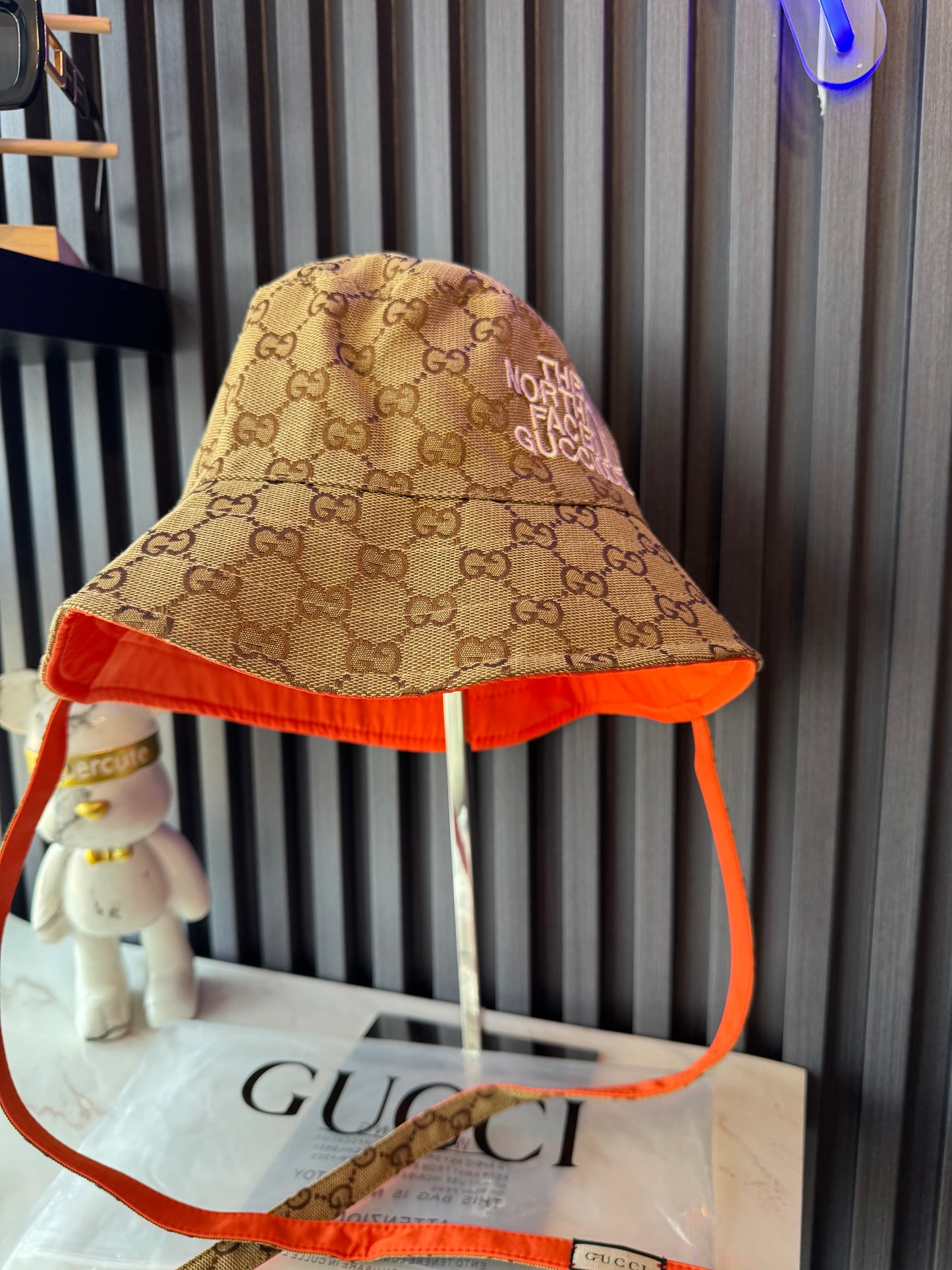 Gorro unisex the north face x Gucci