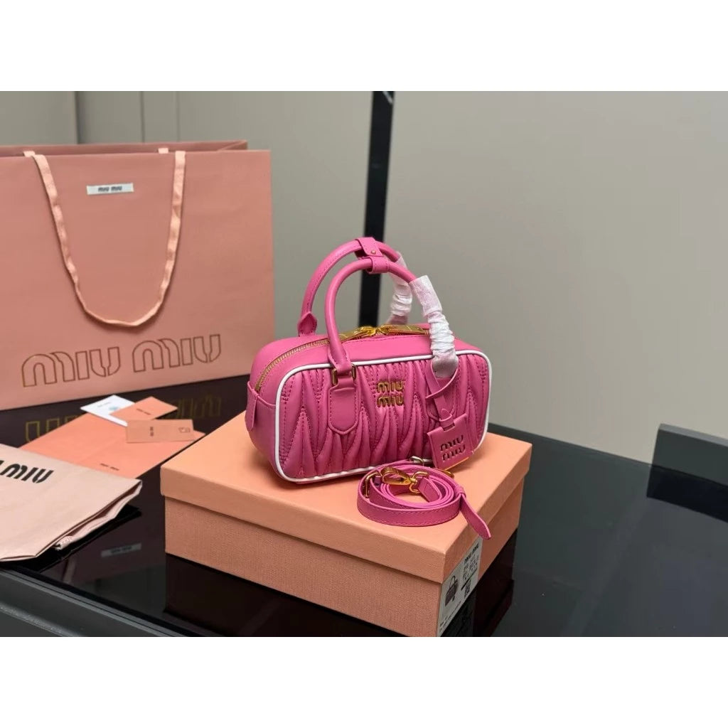 Miu Miu cartera/crosbody