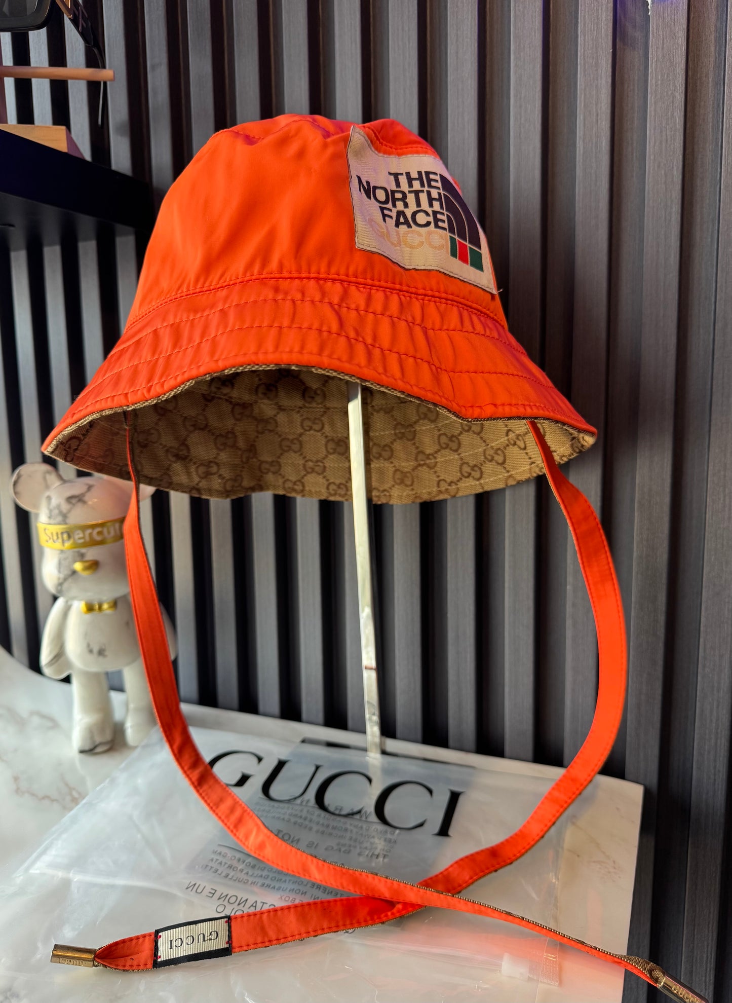 Gorro unisex the north face x Gucci