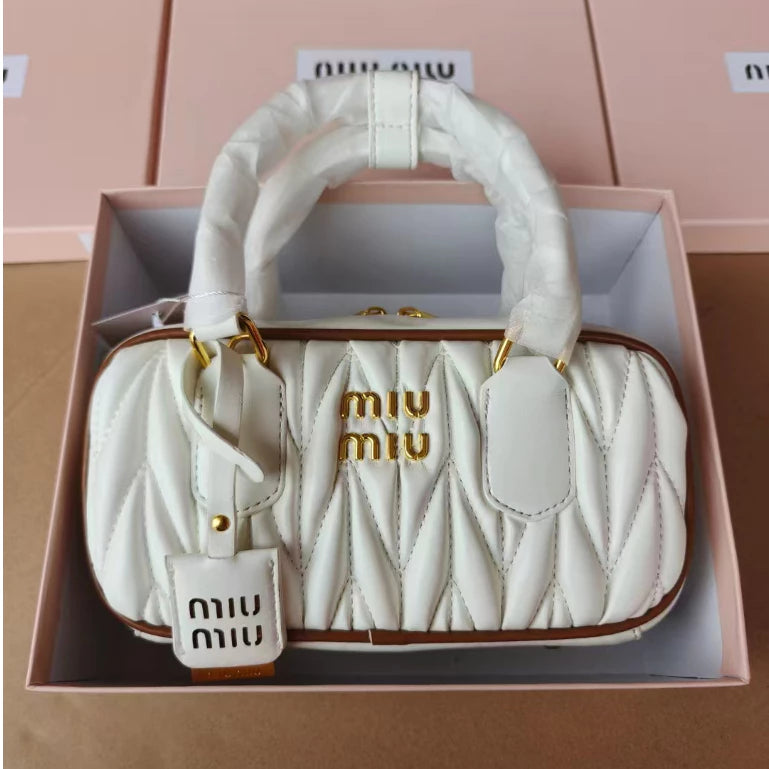 Miu Miu cartera/crosbody