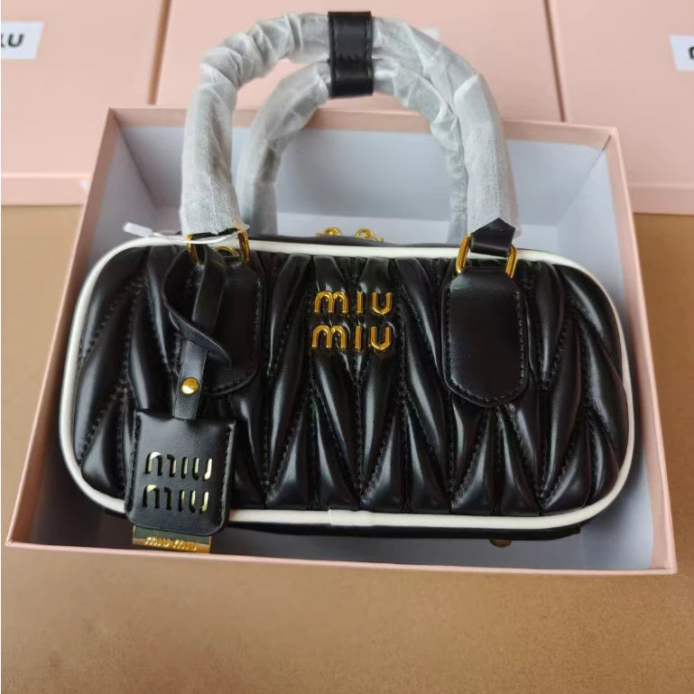 Miu Miu cartera/crosbody