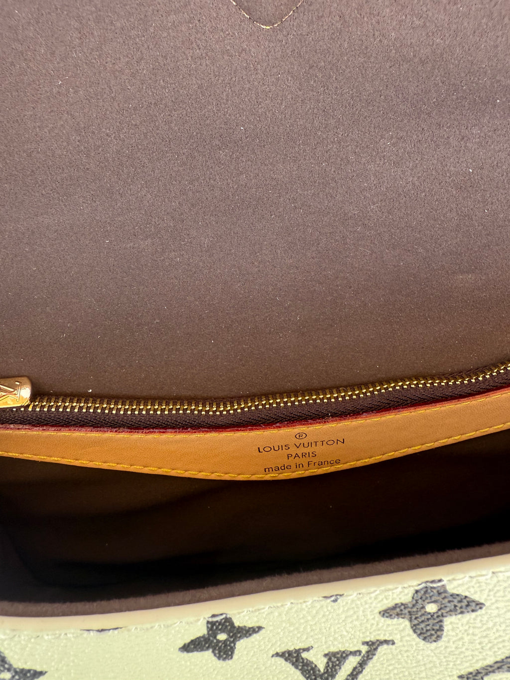 Cartera LV
