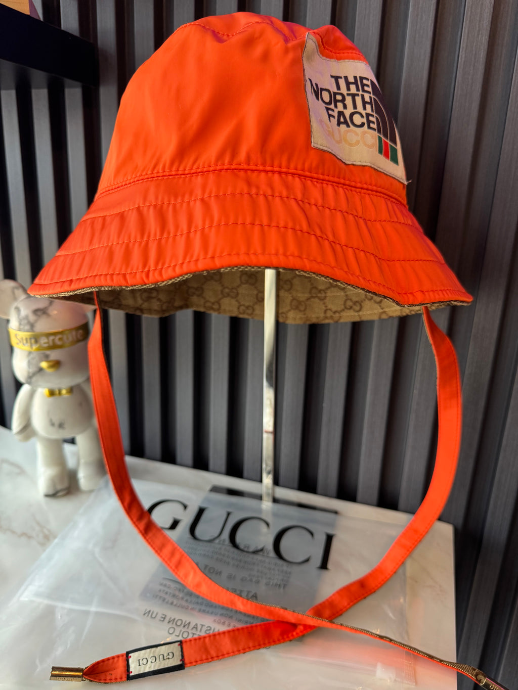 Gorro unisex the north face x Gucci