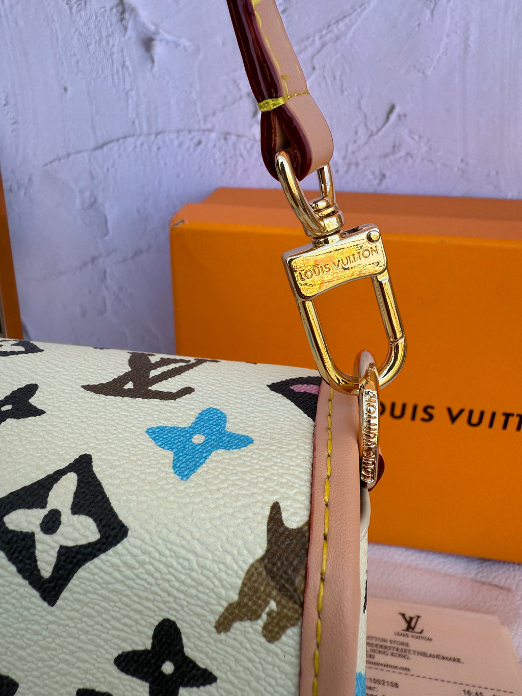 Cartera LV