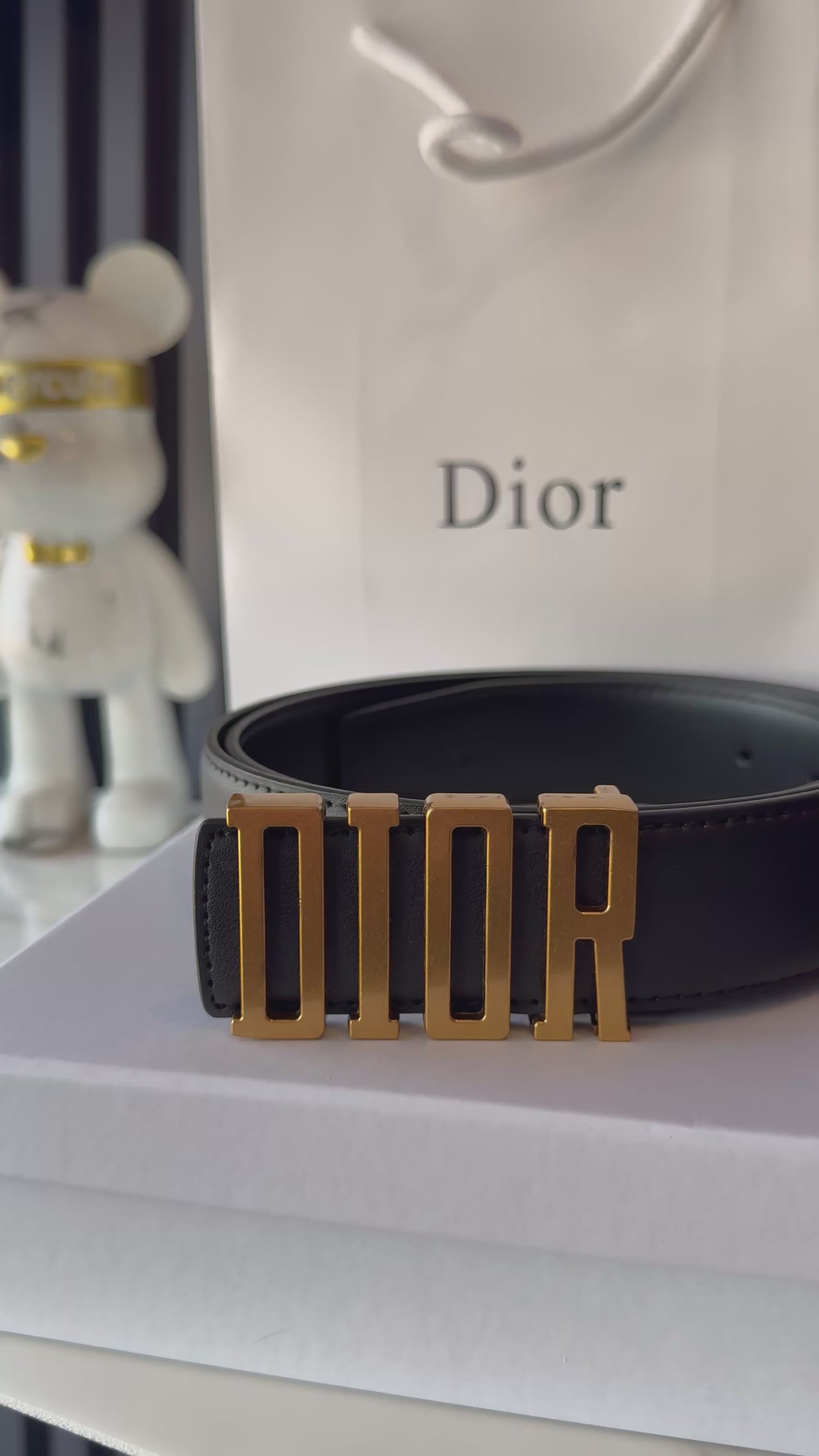 Cinturón Dior  (incluye caja y Bolsa)